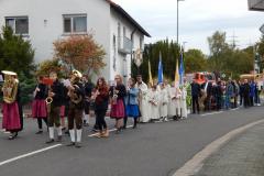 Erntedank 2019: Umzug zur Kirche mit dem Musikverein